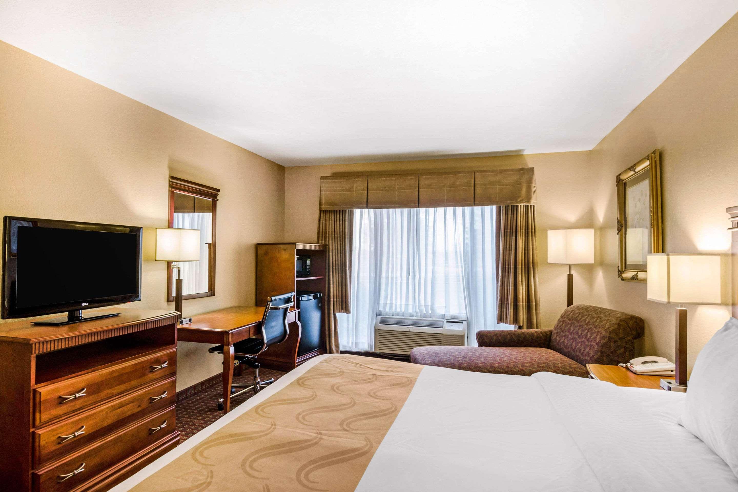 Quality Inn & Suites Carthage Εξωτερικό φωτογραφία
