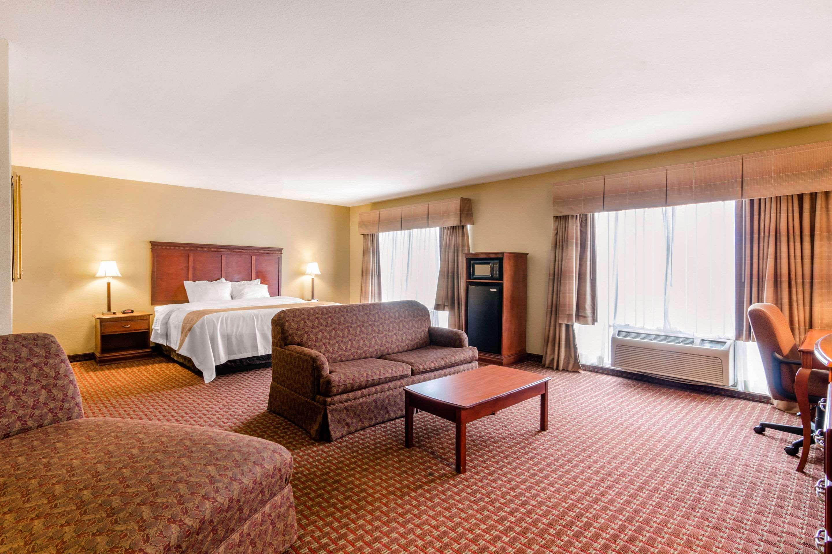 Quality Inn & Suites Carthage Εξωτερικό φωτογραφία