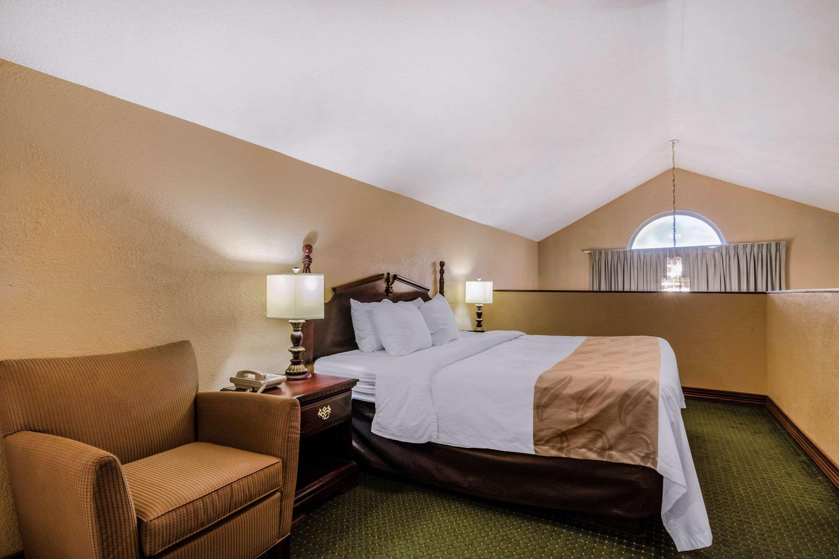 Quality Inn & Suites Carthage Εξωτερικό φωτογραφία