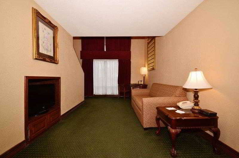Quality Inn & Suites Carthage Εξωτερικό φωτογραφία
