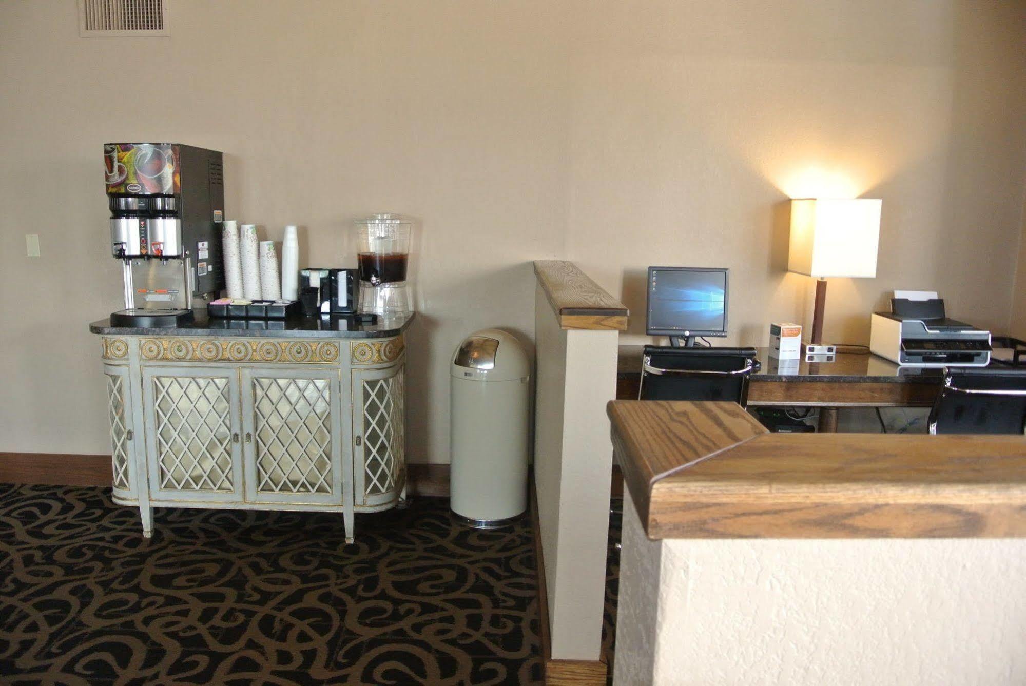 Quality Inn & Suites Carthage Εξωτερικό φωτογραφία